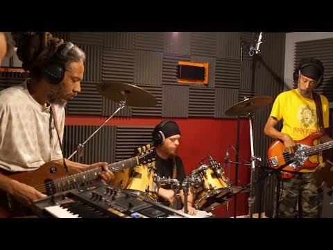 Israel vibration - Racial injustice (Cover by Wata Faya crew)