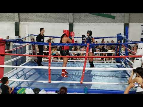 Flor Cipolla (rincon azul) con solo 3 peleas enfrentó a la campeona panamericana Ayelen Natello