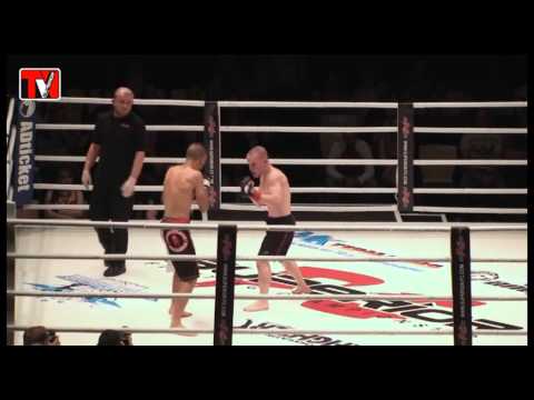 Andreas  Bernhard  vs Salah Elkas / Superior FC 13