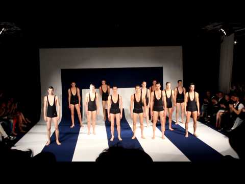 Defile Alexis Mabille PFW SS 2011/12
