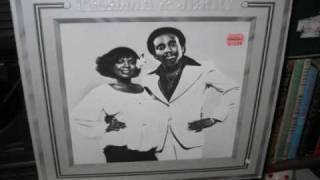 Thelma Houston & Jerry Butler - Medley: If You Leave Me Now/Love So Right   (1977)
