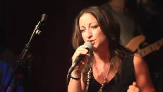 Simone Kaye singing Somebody Elses Guy @ Ronnies Scott's jazz club, London