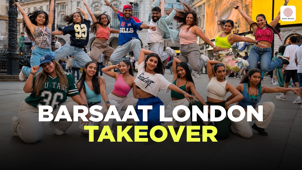 When Barsaat met London at Piccadilly Circus ☔🇬🇧