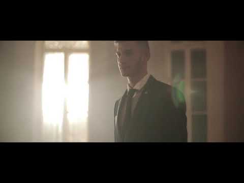 Blondu de la Timișoara ești și David Oscar