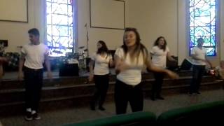 Jesus Chapel School pop show choir// footloose