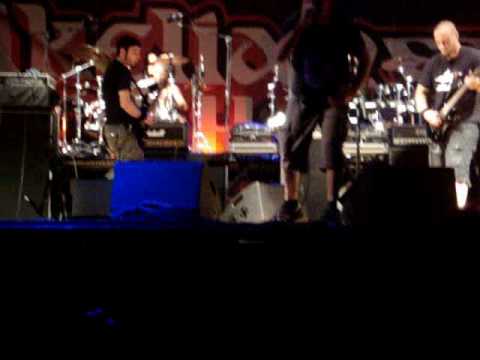 Terrorage - Against All - live sikelian hell metal fest