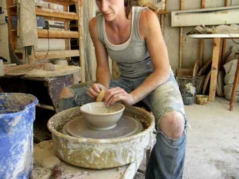 How to throw multiple bowls that a 'alike' on the potter's wheel (mass producting).
