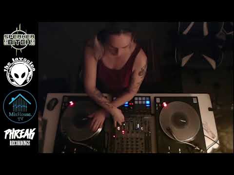 SPEAKERB1TCH ~ Mix HouseRad.io ~ LIVE ON AIR ~