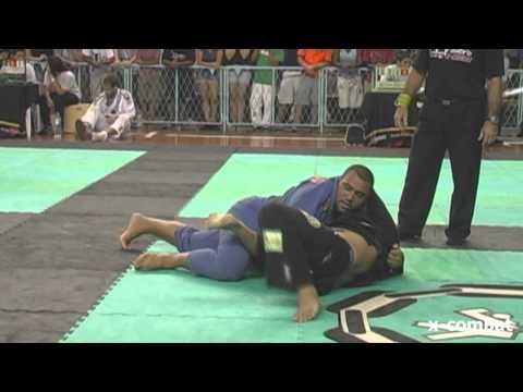 CAMPEONATO BRASILEIRO X-COMBAT - Thiago Lopes x Santiago Raímundo by X-COMBAT