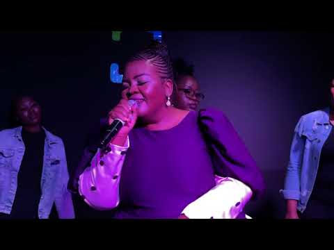 Tumisang Seleke sings 'Kuhlala Kuye'