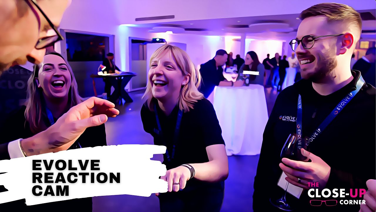 Corporate magician at a Cotswolds event