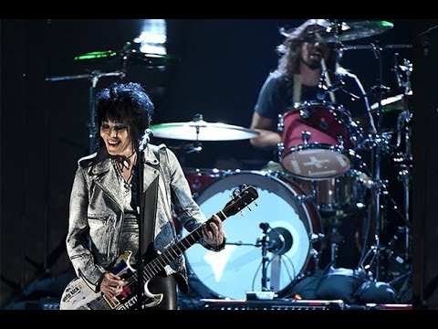 Nirvana w/ Joan Jett 4/10/14 Live @ The Rock Hall of Fame Induction Ceremony Brooklyn New York
