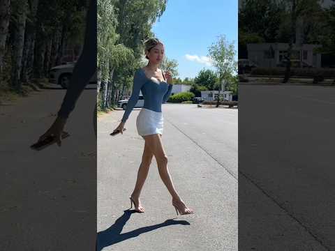 High heels & short skirts #blonde #skirt