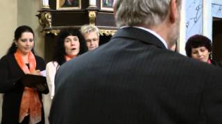 Cantus Feminae - Kyrie (Missa Minima)