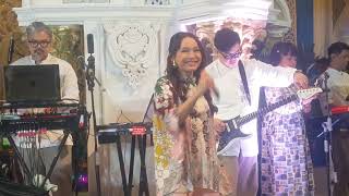 Download lagu ROSSA TAKKAN BERPALING DARIMU LIVE MALL CENTRAL PARK 14-3-2026 [PALING DEPAN] mp3