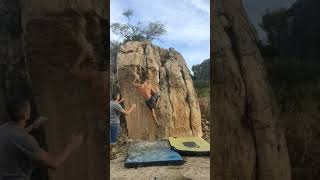 Video thumbnail de Problem 5 (Abellot Negre), 6a. El Cogul