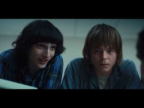 Stranger Things 4 Vol. 1 - Eleven at the police station for hitting Angela