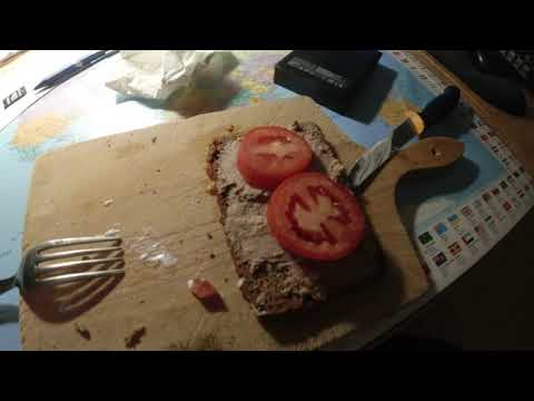 MongoTV_7781 - Min Natmad - RUGBRØD Med REJESALAT og TOMAT og LEVERPOSTEJ