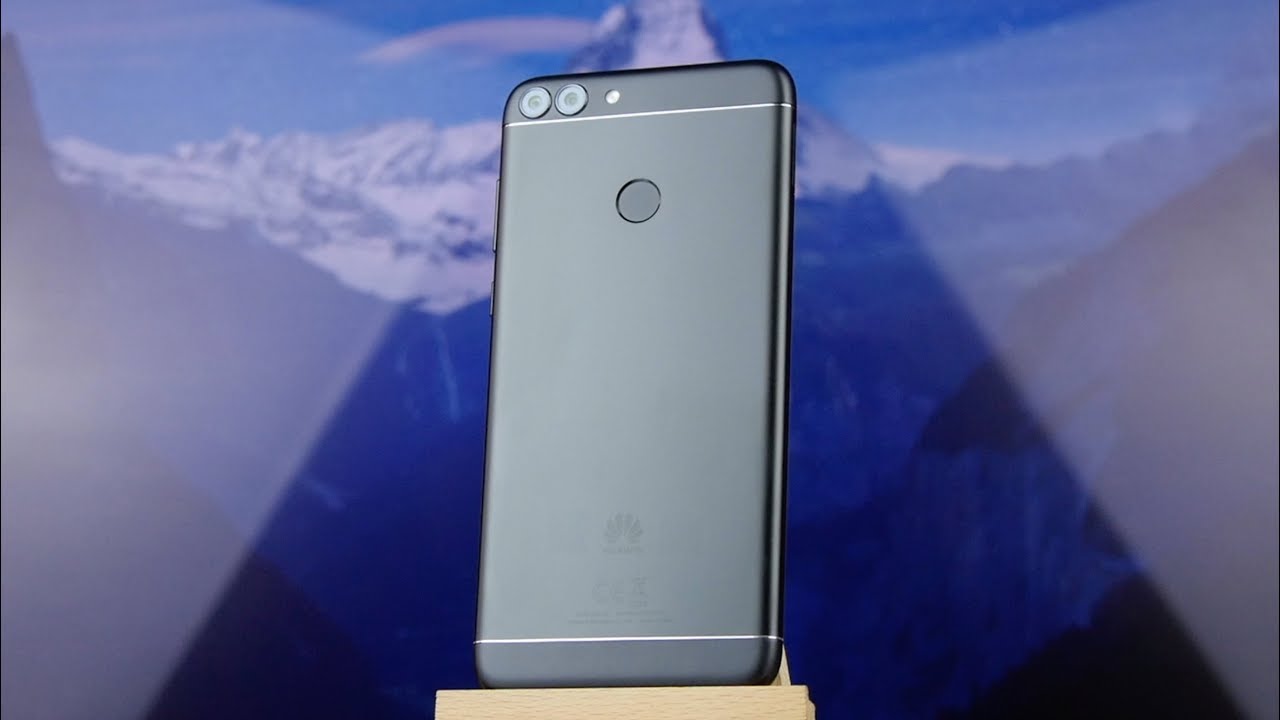 Huawei P Smart 3/32Gb Black (51092DPK) video preview