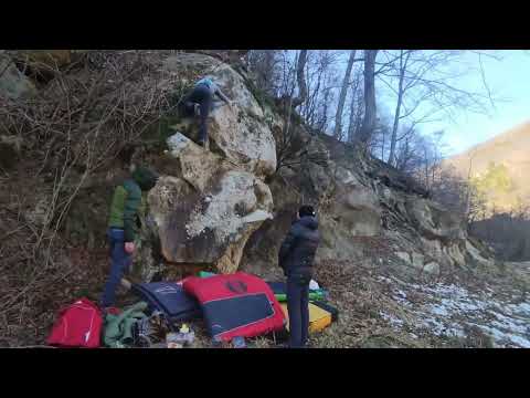 Oituz Bouldering - Prometeu 6A+ FA