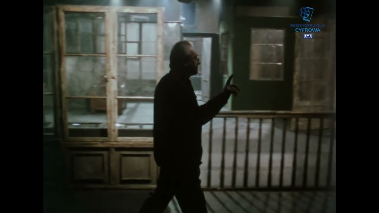 Teatr i sztuka sceniczna - "Historia Zbrodni i kary w reżyserii Andrzeja Wajdy"