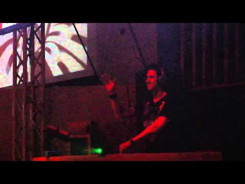 Ronski Speed @ Guatemala playing Man on The Run to RAMsterdam (Video 09/20)