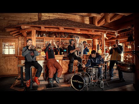 Viera Blech - HÜTTN HÜT (Offizielles Video)