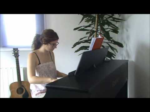 LOLA  plays Chopin's Nocturne  n° 2
