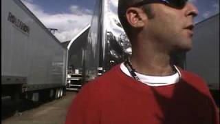 Jerry Joseph Performs North w/Widespread Panic at the Alice in Wonderland statue in New York.