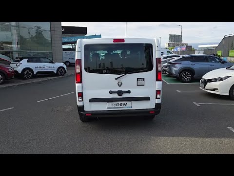 Renault Trafic Passenger **9 Seater COMBI L2 AUTO* - Image 2