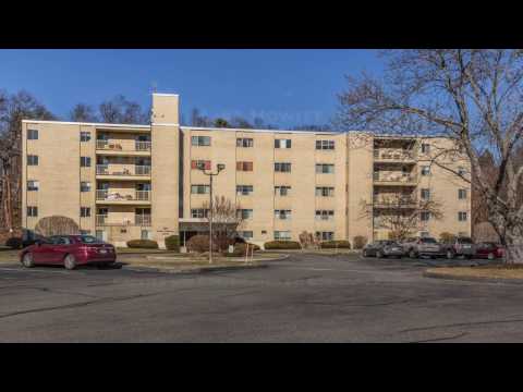 300 Park Terrace Drive, Unit 308, Stoneham MA - Lisa Howitt - Tel 617-957-0521