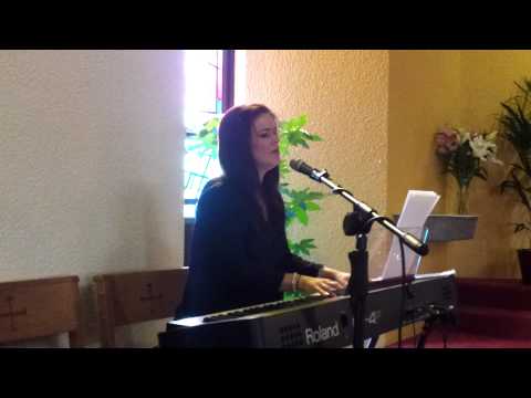 Ailbhe Hession performing Songbird (Cover)