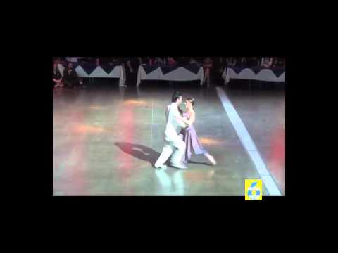  Andrea Misse  and  Javier Rodriguez  are  dancing  to  the  tango  "  Una Fija  "