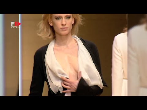 VALENTINO Fall 2002 2003 Paris - Fashion Channel