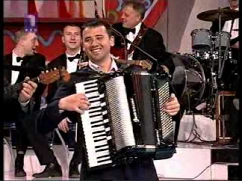 Ansambl Ravnica u Zikinoj sarenici