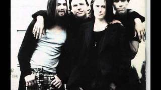 Don Huonot: Pyhimys (&quot;Saint&quot;) with both Finnish and English lyrics