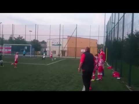 MECZ 2015 09 23 1 POŁOWA SKF SPORTOWA GMINA 2 PSARY SZCZAKSA 2006 2007