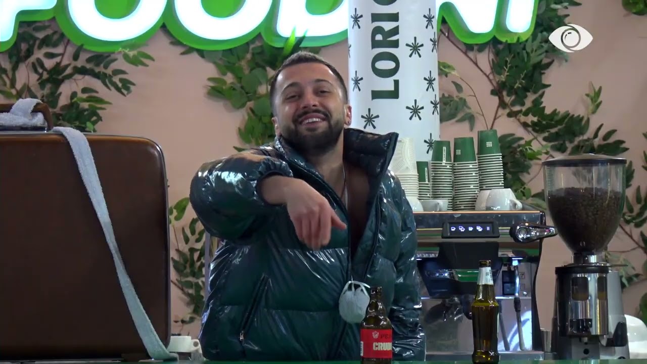 “O surrat i vogël…”/ Vserlo debaton me Gjestin, banori shpërthen në të qeshura