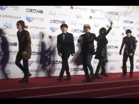 120119 B1A4 & Boyfriend at Seoul Music Awards [Red carpet]