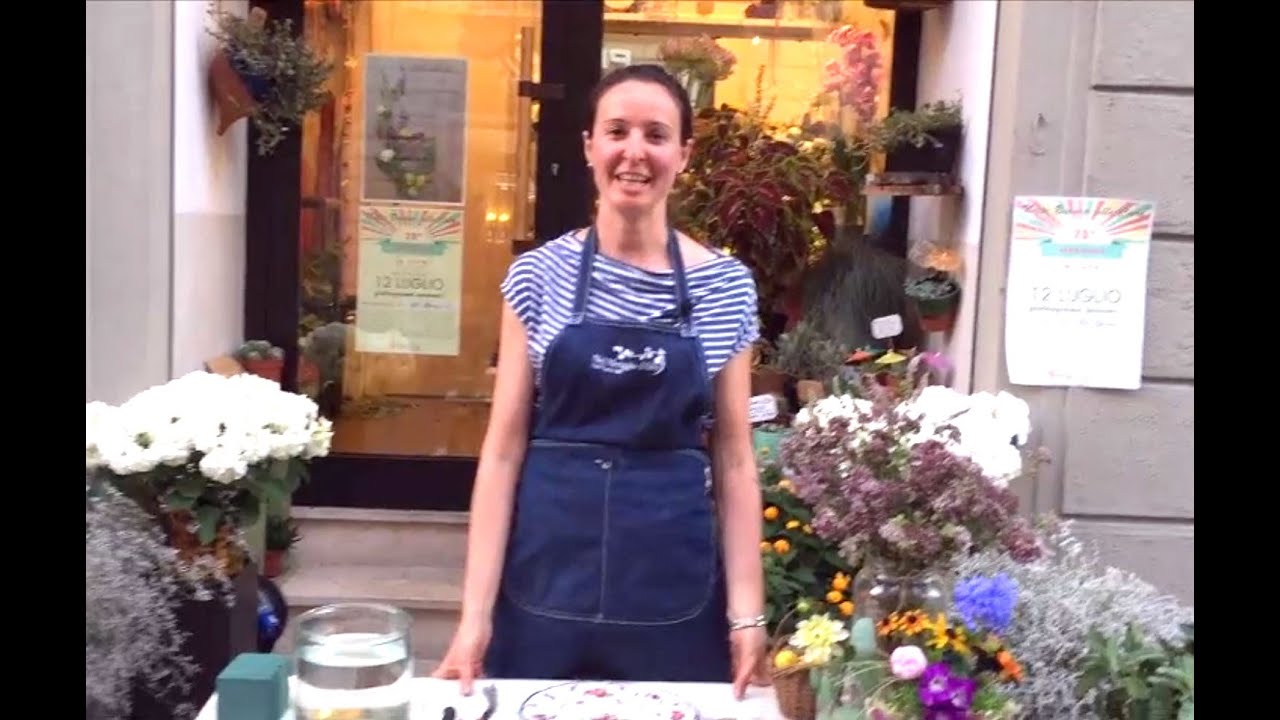 Watch Now Centrotavola fai da te con erbe aromatiche Centrotavola fai da te con erbe aromatiche