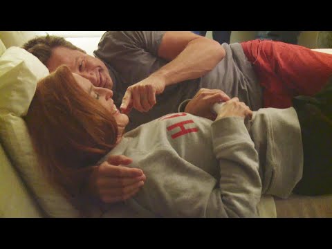 Gillian Anderson & David Duchovny - bed scene bts from The X-Files season 11