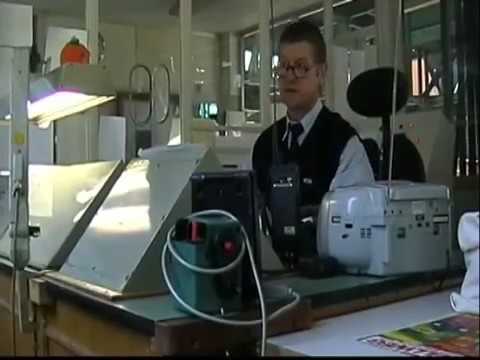 Der Alte muss weg / Schwebebahnhof- Wuppertal