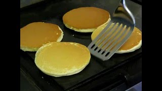 HOW TO MAKE THE BEST PANCAKES IN THE WORLD