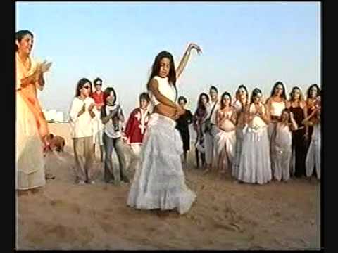 Las Montoyas - Boda Gitana en la playa