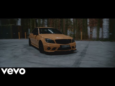 SCLIPOV & SAD OVOD – Bit*h