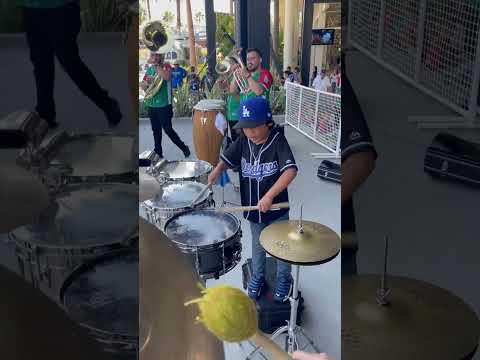 Así se celebra Mexican Heritage en Dodger Stadium! Así de Fácil Viva Los Dodgers #BandaLaMaravillosa