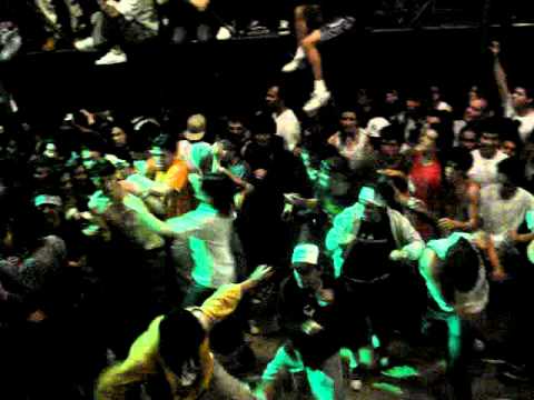 Thumbnail for Agnostic Front - For my family (live @ Bogotá 06/09/08)