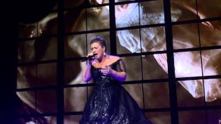 Kelly Clarkson- Tightrope (Radio City Music Hall) 7/16/15