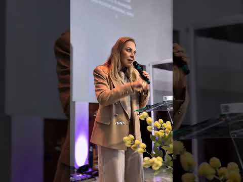 O amor não se alegra com a injustiça, mas se alegra com a verdade. #AGentePrecisaDeAmor #CristinaMel