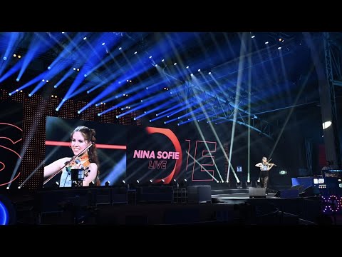 Nina Sofie - We Are The World live at the 4gamechangers festival (2023)